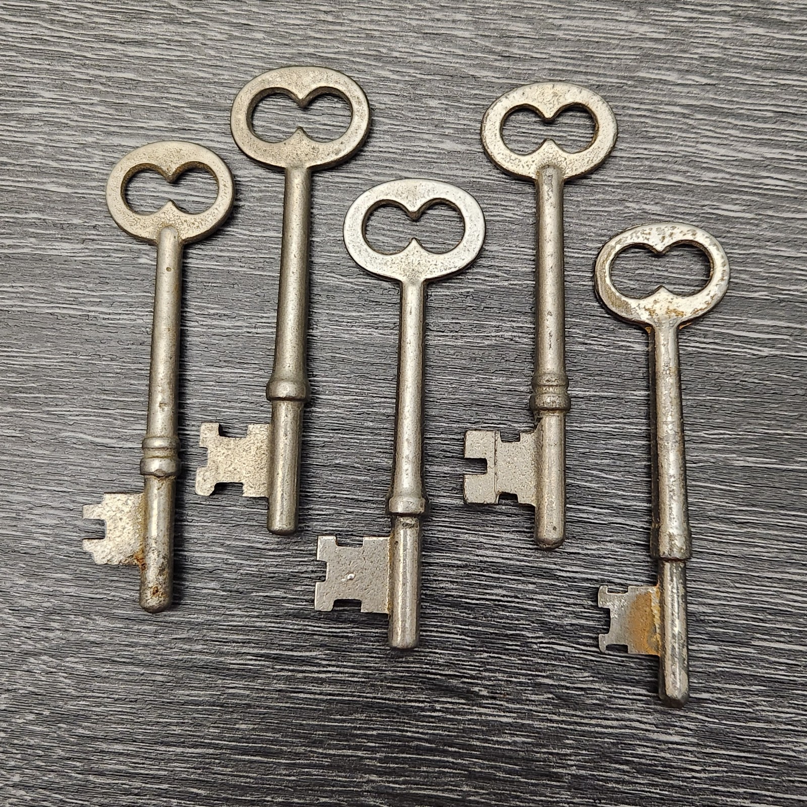 Vintage Lot of 5 Skeleton Hollow Barrel Keys  - Furniture Cabinet Trunk (Steel)