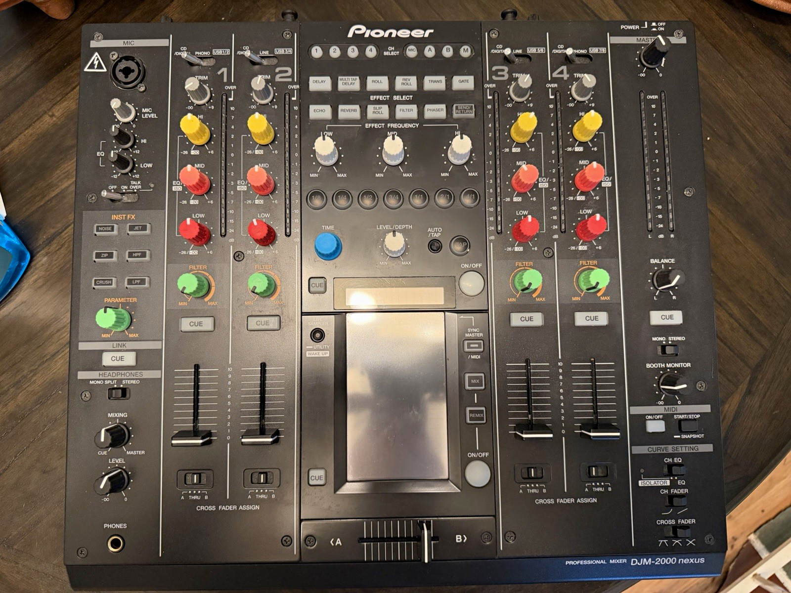 Pioneer DJM-2000 nexus DJM-2000NXS 4-Channel Analog/Digital MIDI USB FX