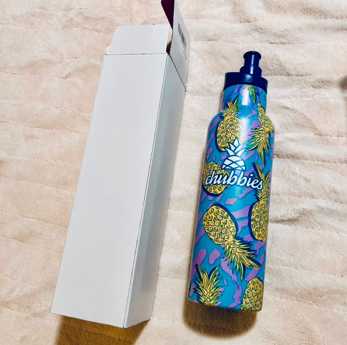 NEW in Chubbies Water Bottle Insulated Stainless Steel Blue Pink with Pineapple