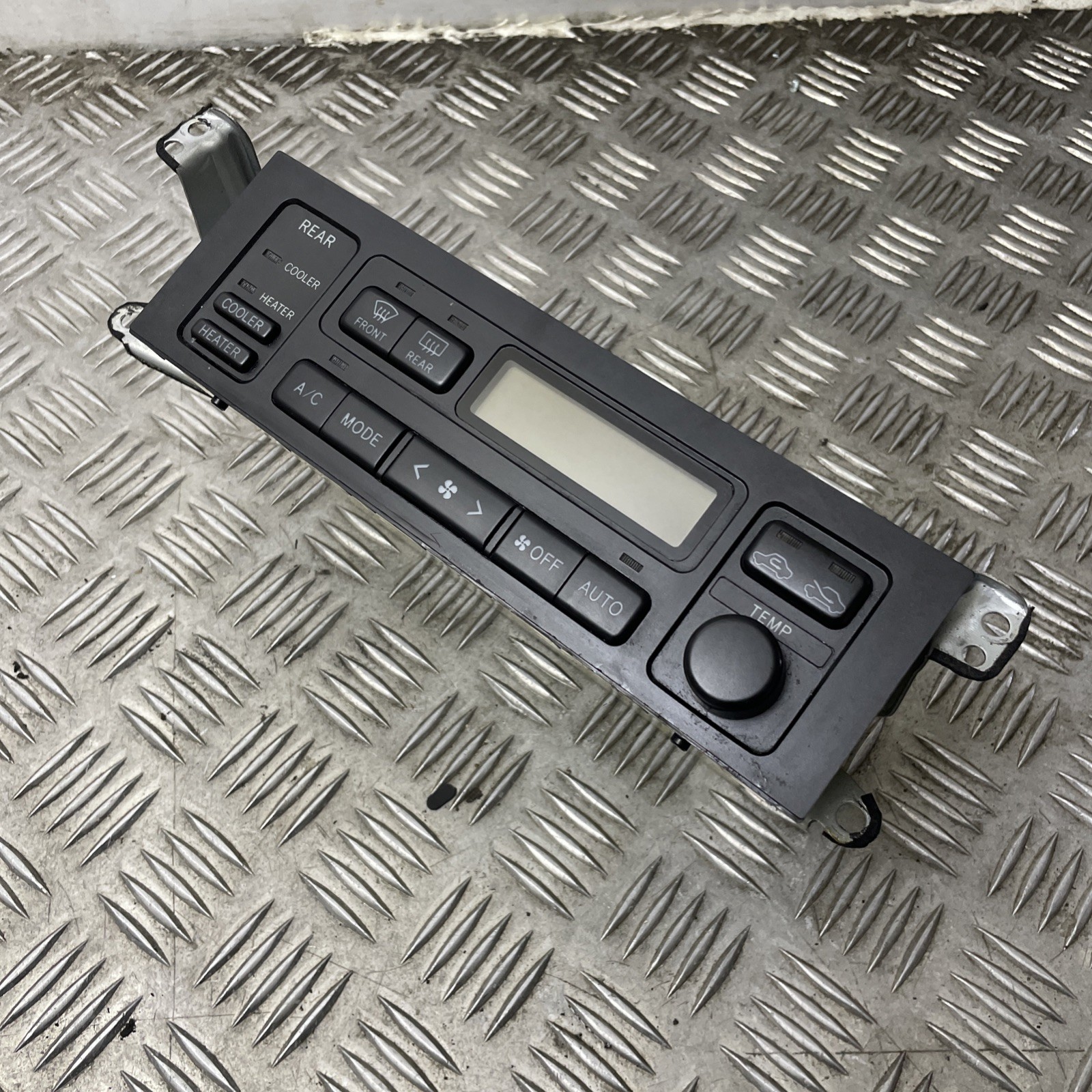 Toyota Granvia KCH10 1996 55900-2616 1 Heater Control Unit AC