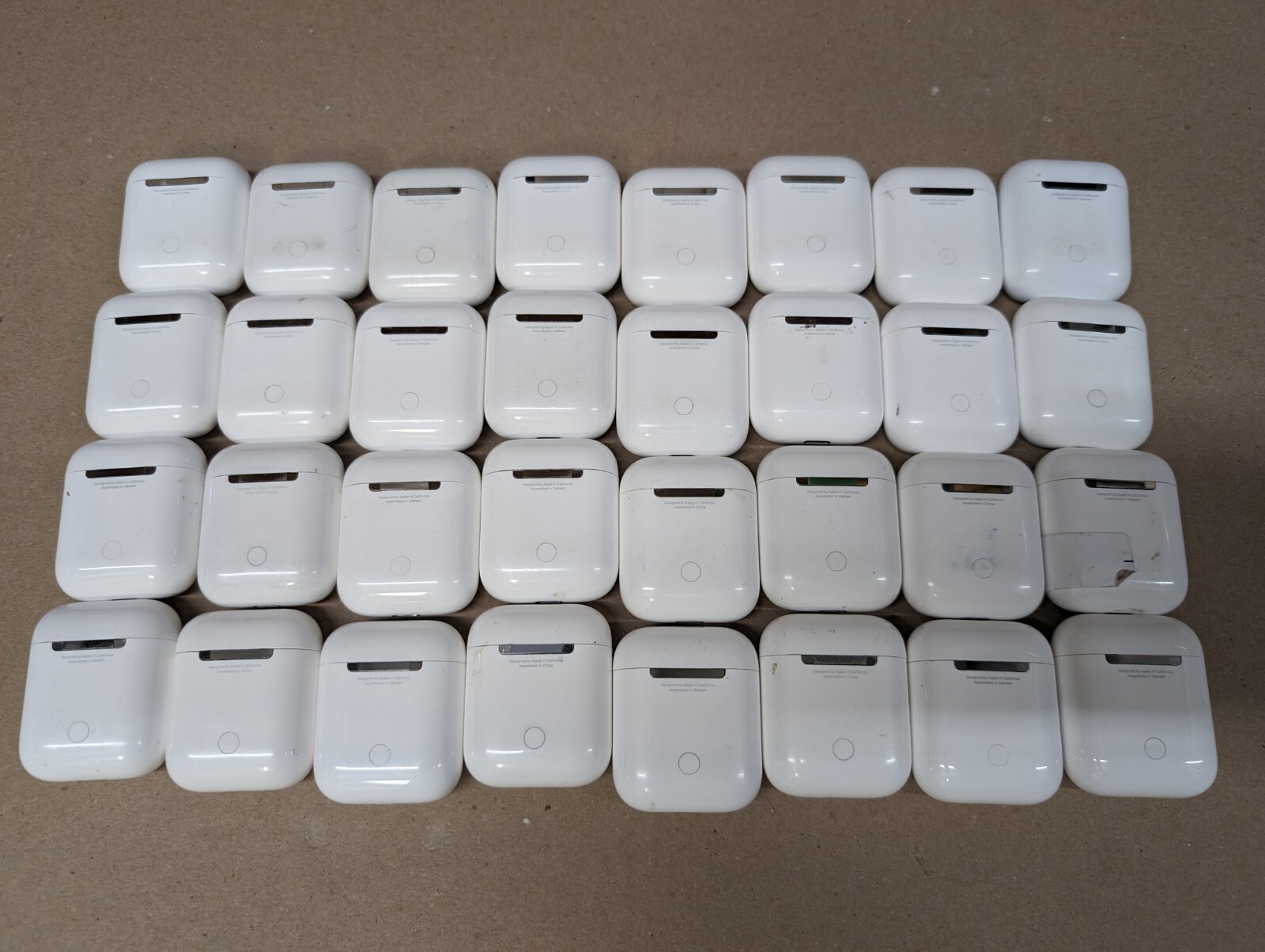 USED - Original Apple A1602 AirPods 1st Gen - Carrying Charging Case Only