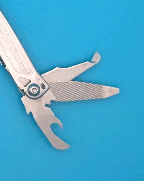 LEATHERMAN WINGMAN MULTI-TOOL! FAST SHIPPING!