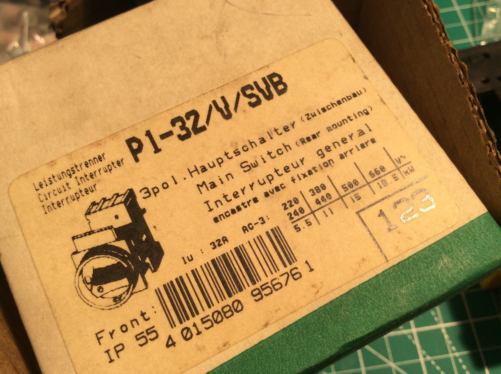 1 pc Moeller P1-32/V/SVB Main Switch, New (334)
