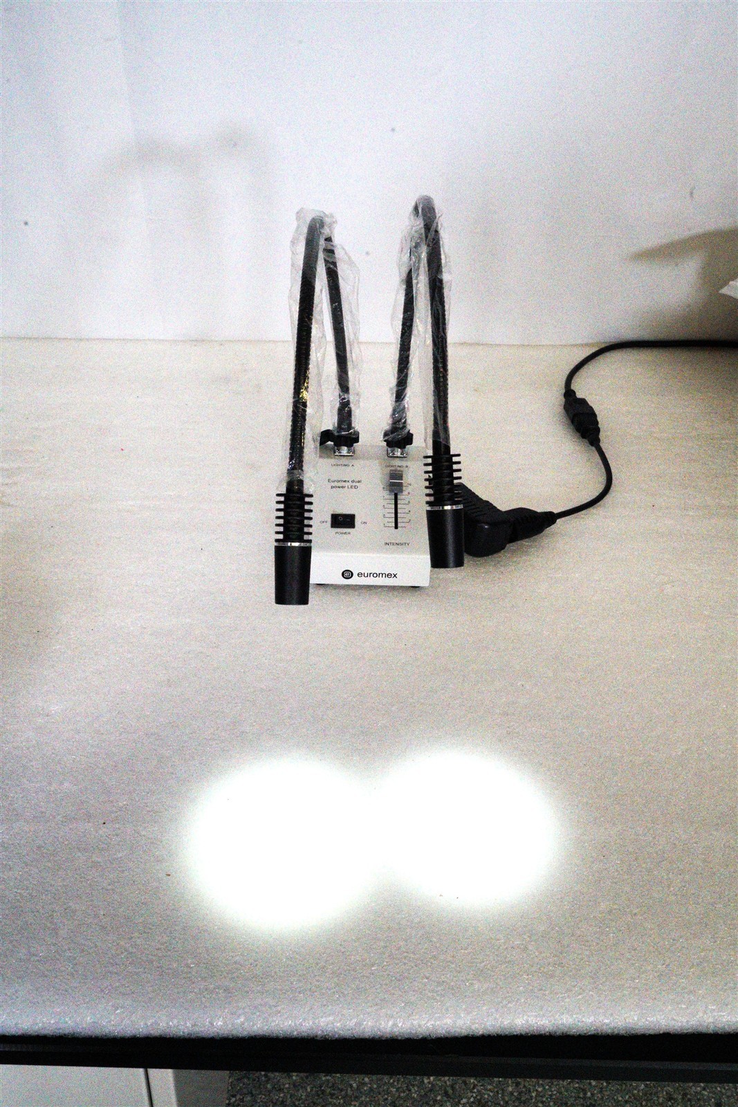 Euromex ELE-5207 Dual LED Illuminator Cold Light Source New