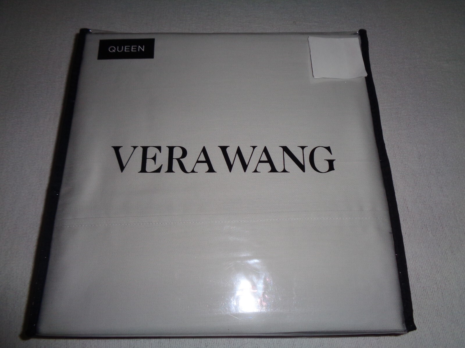 VERA WANG SOLID SATEEN QUEEN Sheet Set 100% Cotton - Light gray