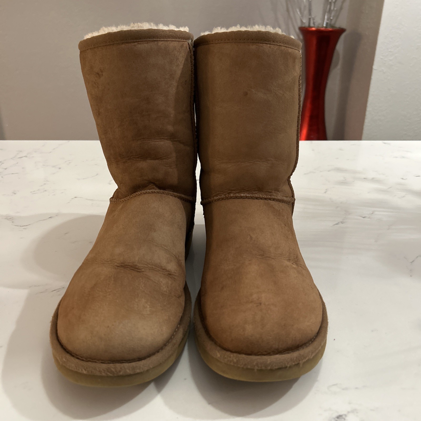 UGG Sz 8 Classic Chestnut Short II Fur Lined Boots