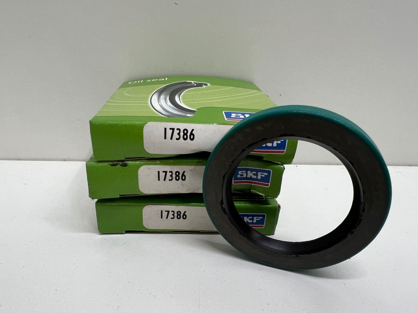 LOT OF (3) NEW OLD STOCK! SKF OIL SEALS 17386