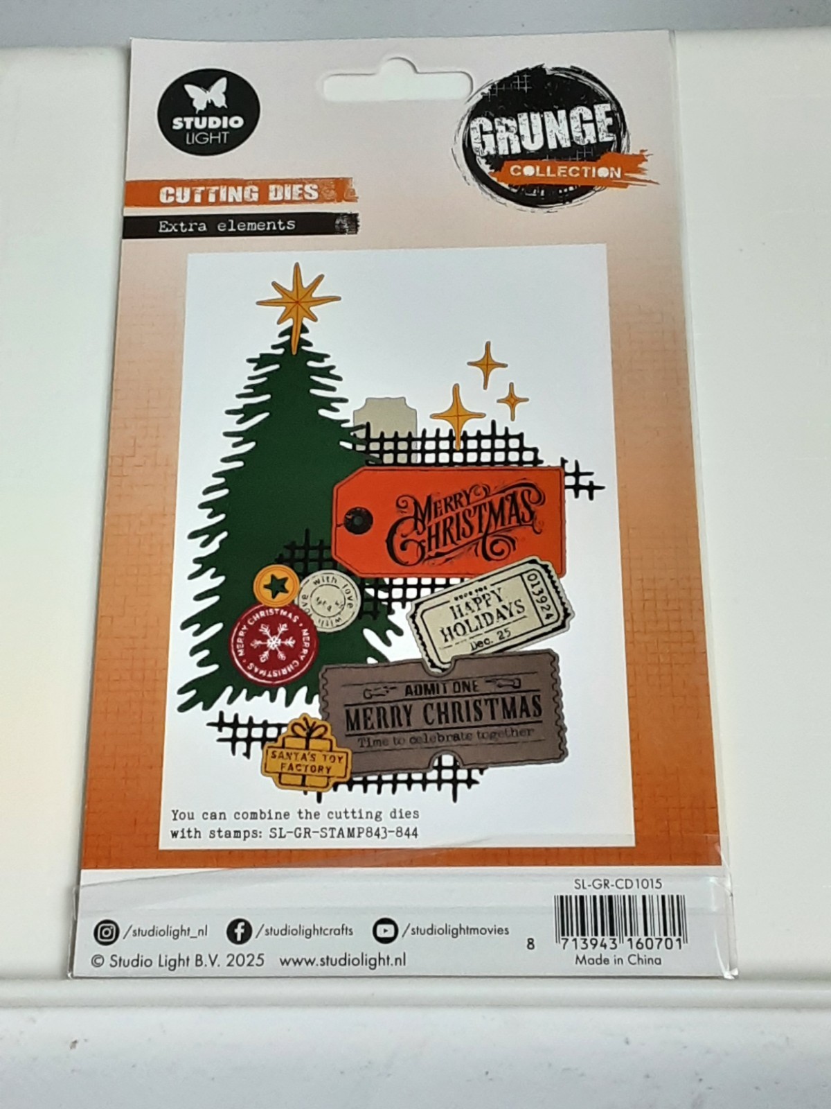 NEW Studio Light Grunge Collection Extra Elements 14 Dies Tree Tickets Stars