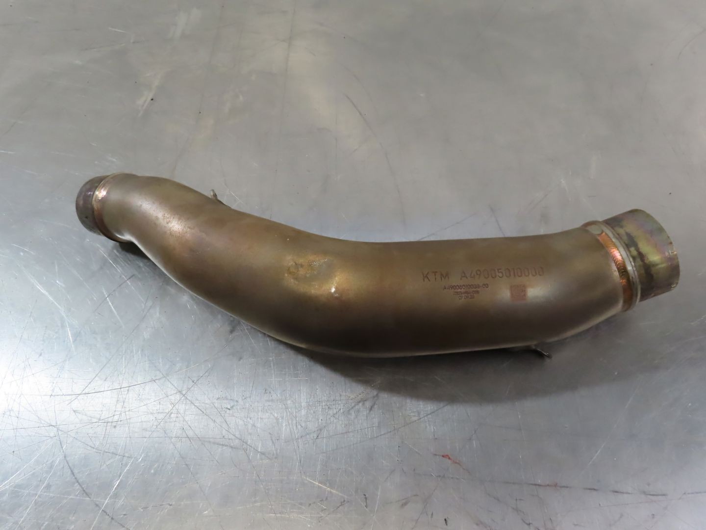 EB1341 2024 24 HUSQVARNA FE501 EXHAUST MANIFOLD HEADER PIPE
