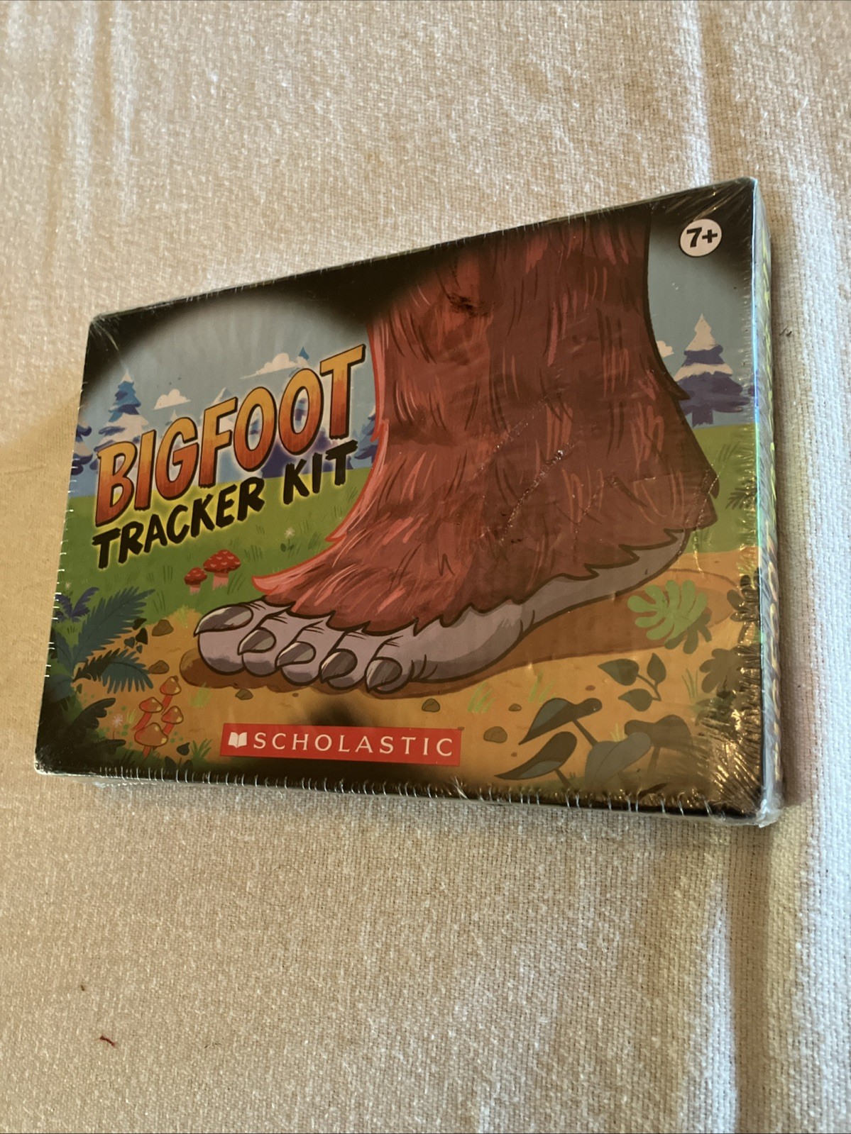 Scholastic Bigfoot Tracker Kit For Explorers 7+