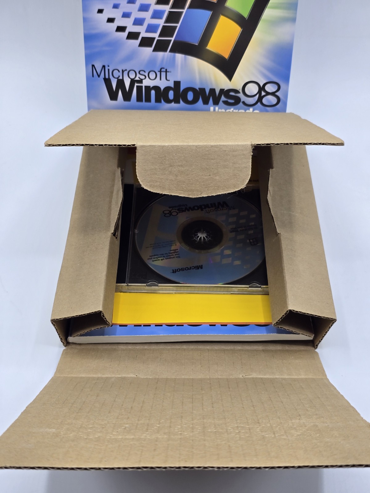 Microsoft Windows 98 Upgrade New Version CD-ROM w/Product Key & Book Big Box