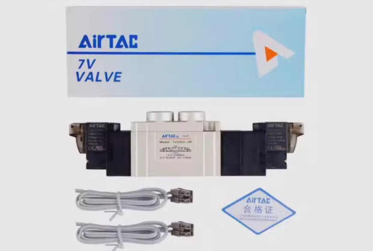 1PC New AirTAC 7V230C08C050 7V230C-08 Solenoid Valve 110VAC Brand Free Ship