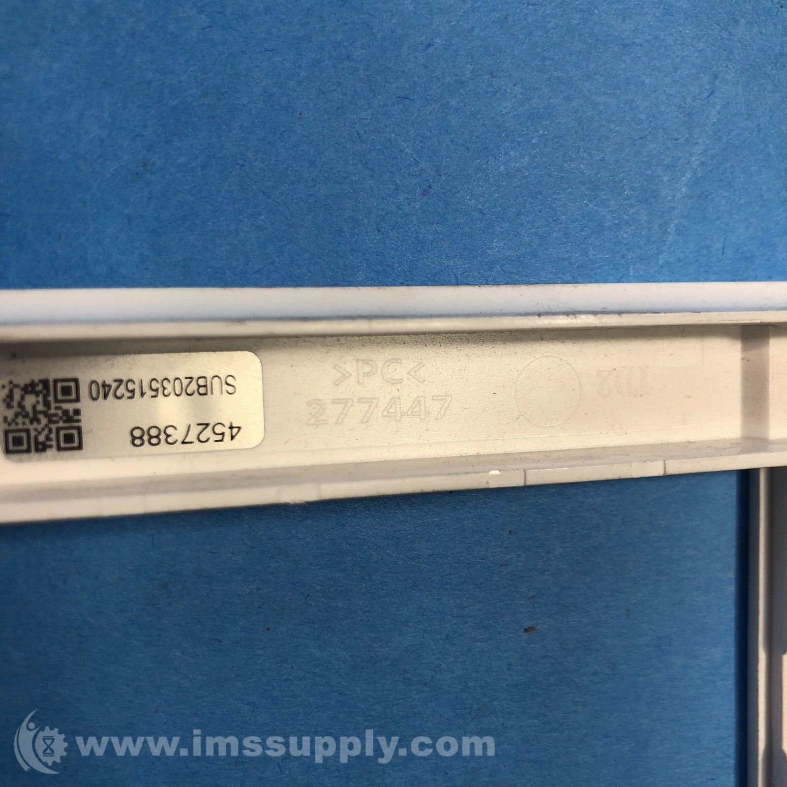 277447 White Faceplate FNIP