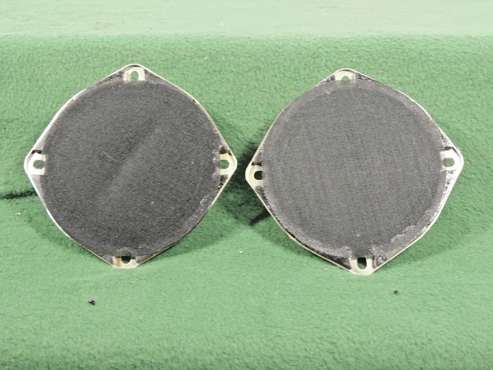 ARA HOME AUDIO 4 INCH ROUND SPEAKERS QUANTITY OF 2 FROM STOCK FACTORY NEW