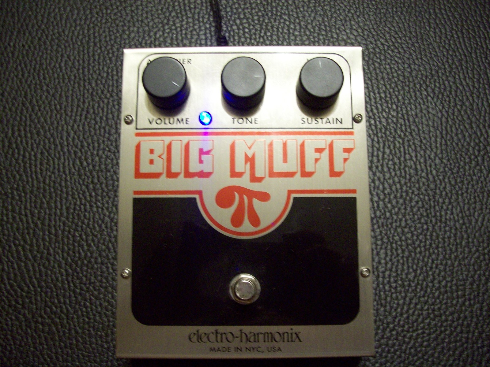 Electro-Harmonics NYC Big Muff with Gilmour Mod!