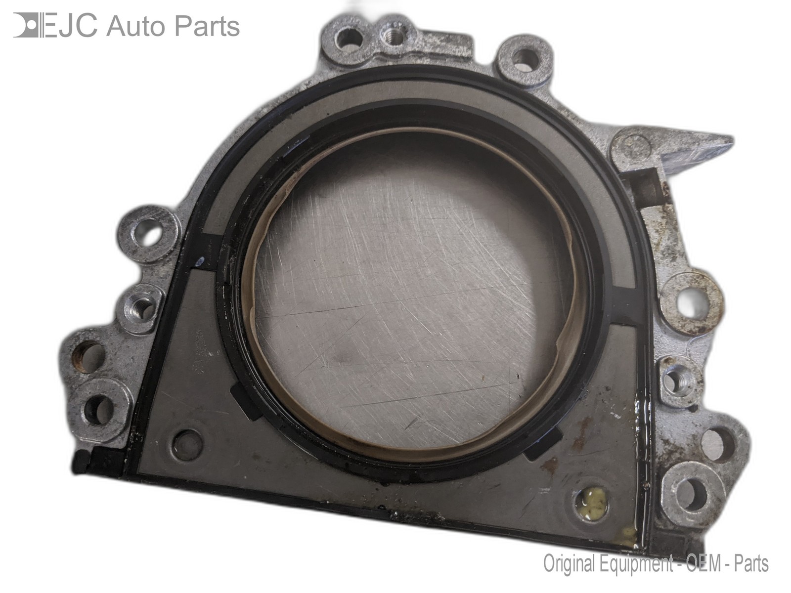 Rear Oil Seal Housing For 16-18 Volkswagen Jetta  1.4 04E103173
