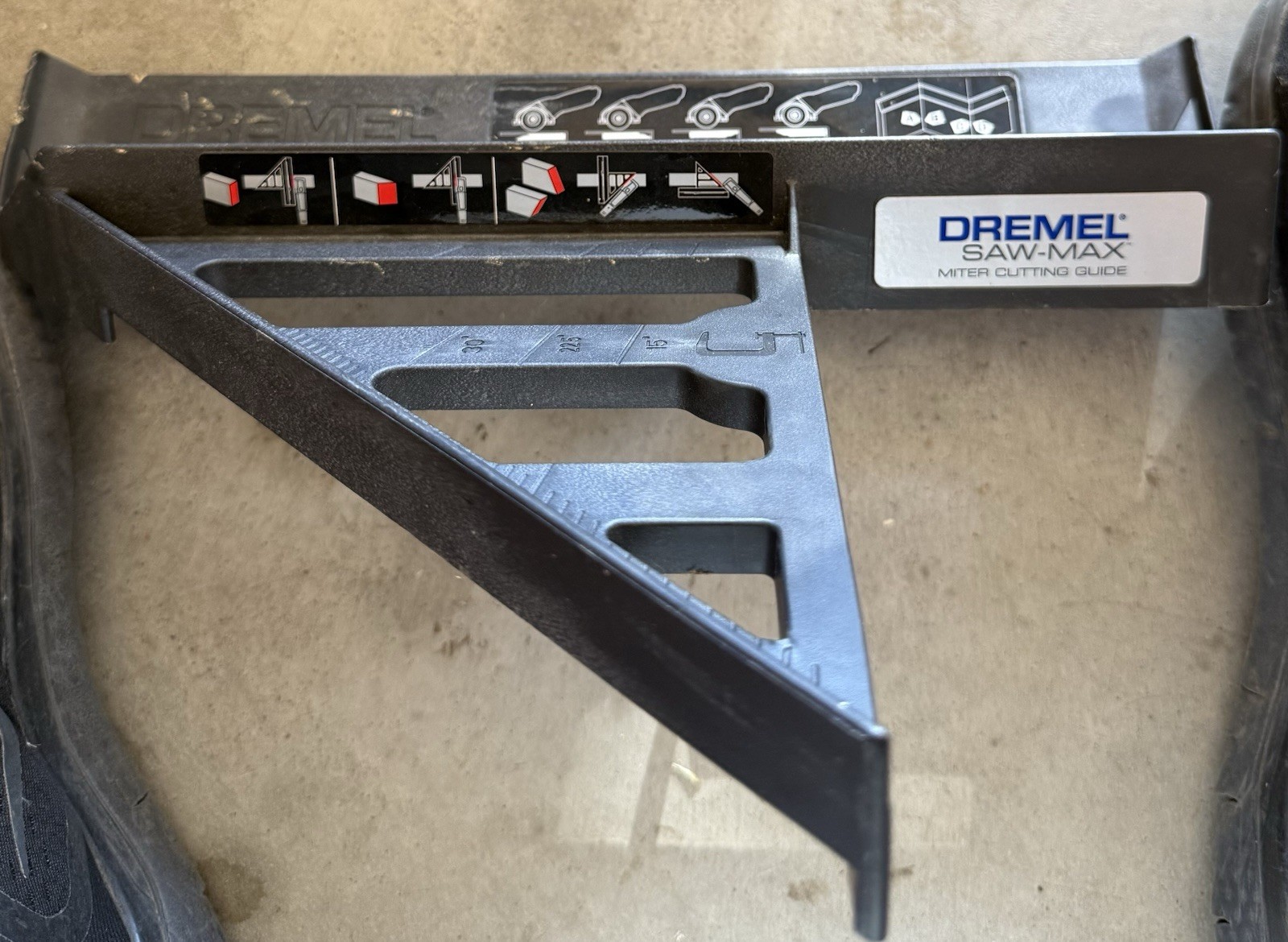 Dremel Saw-Max Miter Cutting Guide Tool