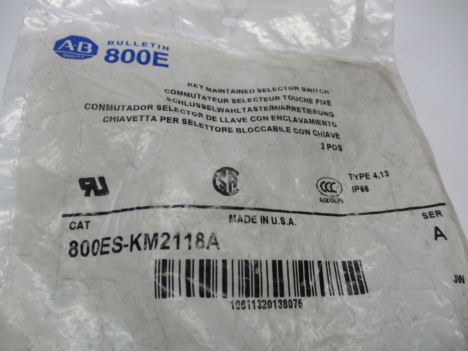 ALLEN BRADLEY 800ES-KM2118A SER.A SELECTOR SWITCH W/KEY NSMP