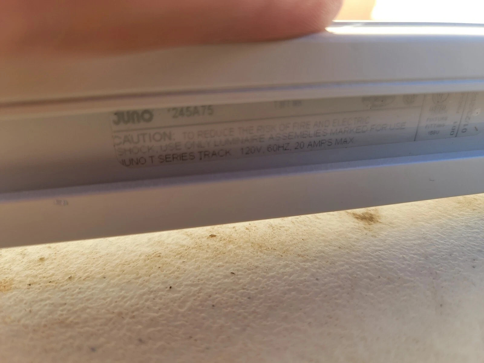 Juno Lighting T8WH Trac-Master Line Voltage Single Circuit Track 8 ft White