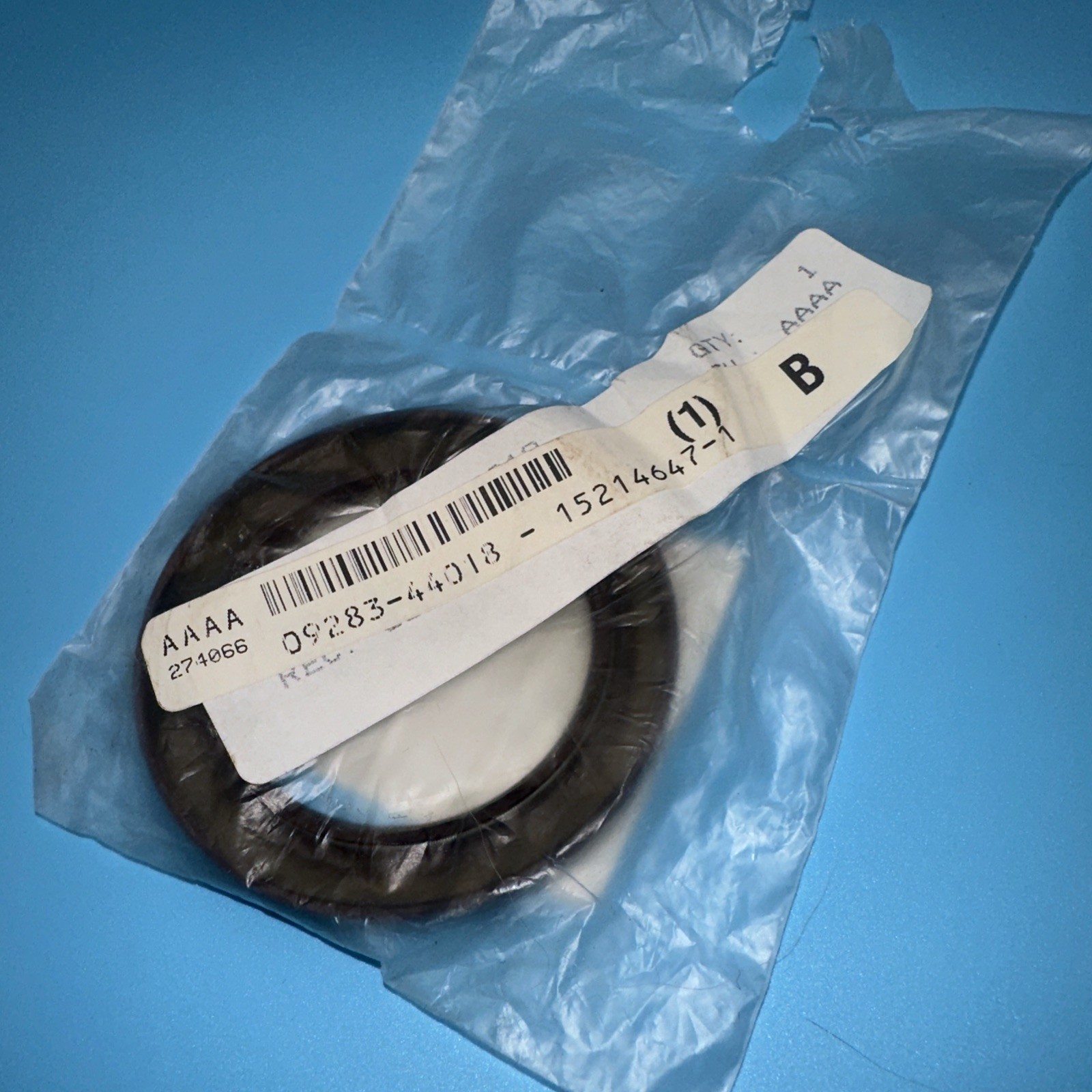 Suzuki OEM Transfer Case Input Shaft Seal 09283-44018 – Genuine B65B