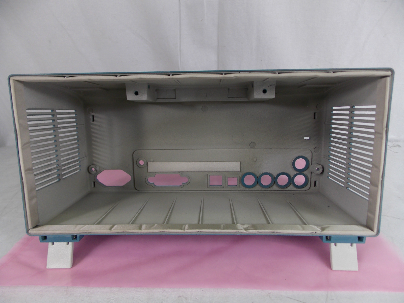 TEKTRONIX AFG 3252 ARBITRARY / FUNCTION GENERATOR CABINET/ COVER SHIELD