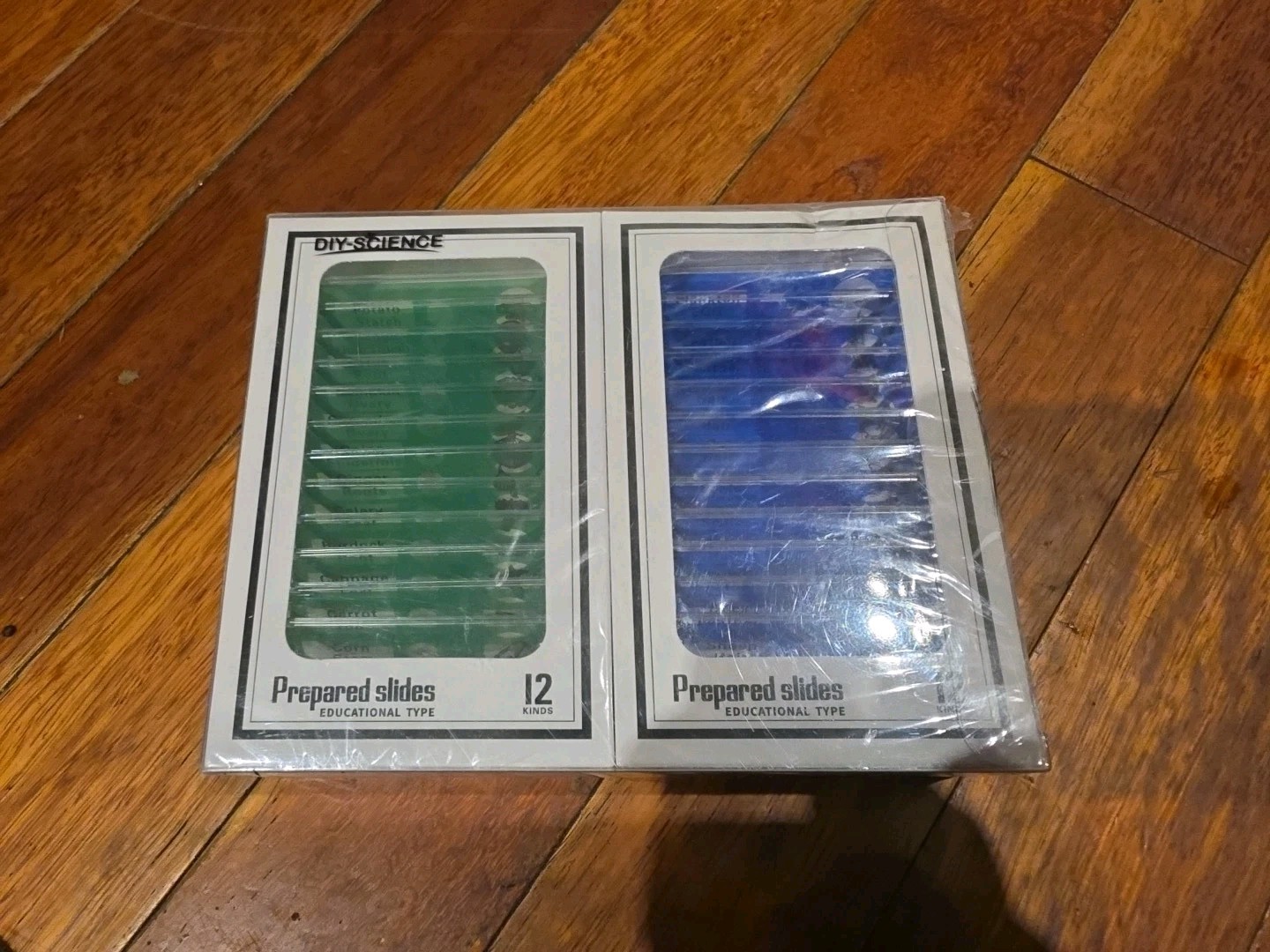 DIY-science microscope prepared slides, four sets animals, plants, insects,