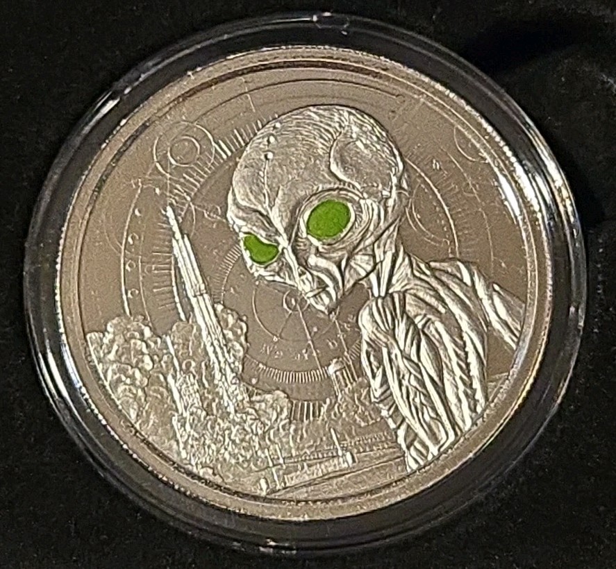 2022 1 oz Pure Silver Proof Alien Coin With UV Color Ghana & COA & Case