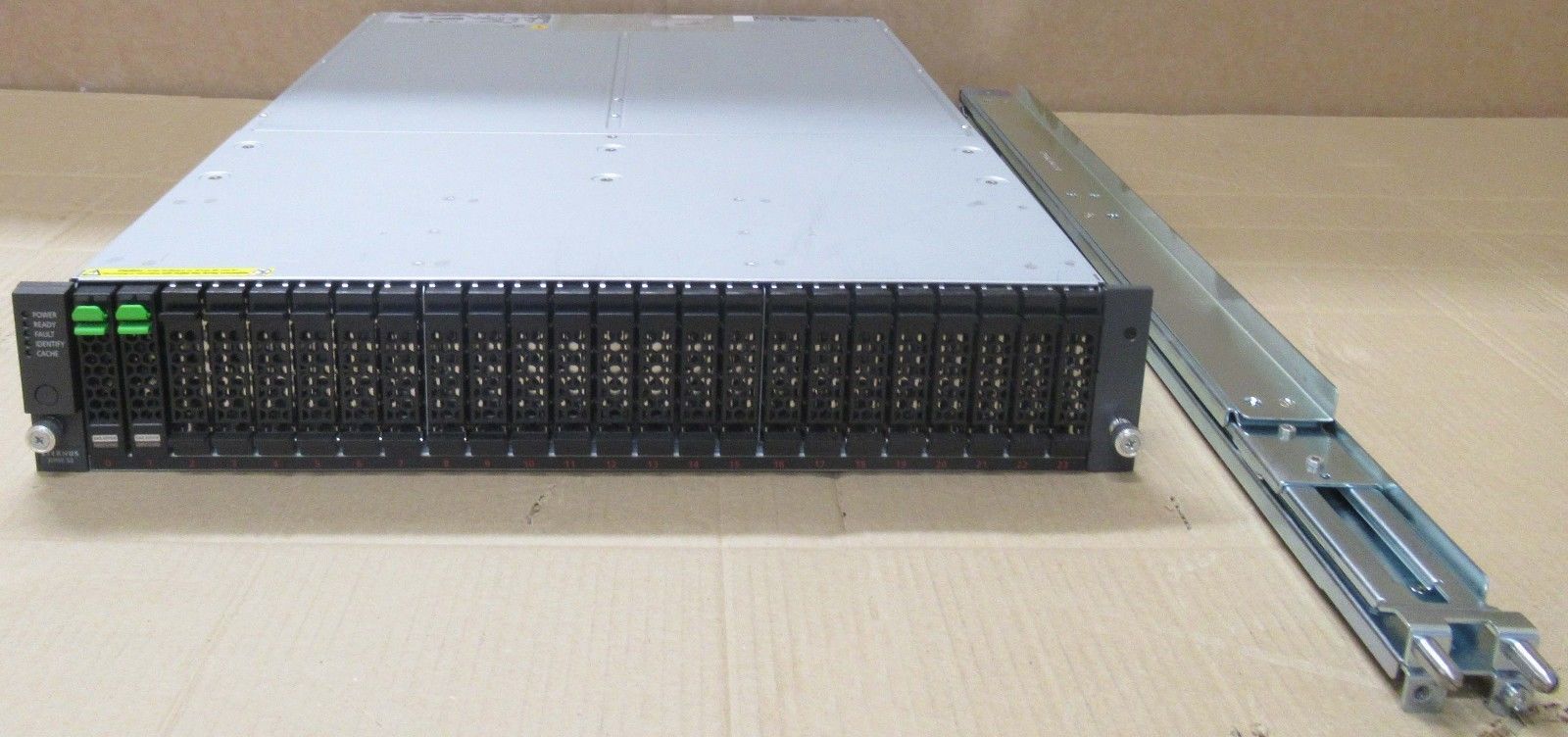 Fujitsu Eternus DX60 S2 2.5 Disk Storage System 1.2TB 2x CA07414-C731 ET062SCSU