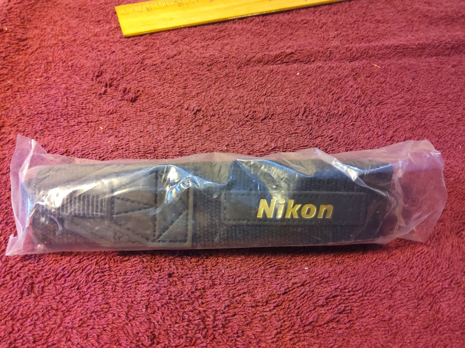 Genuine Nikon SAD Black/Gold Neck/Shoulder Strap for SLR/DSLR (NEW)