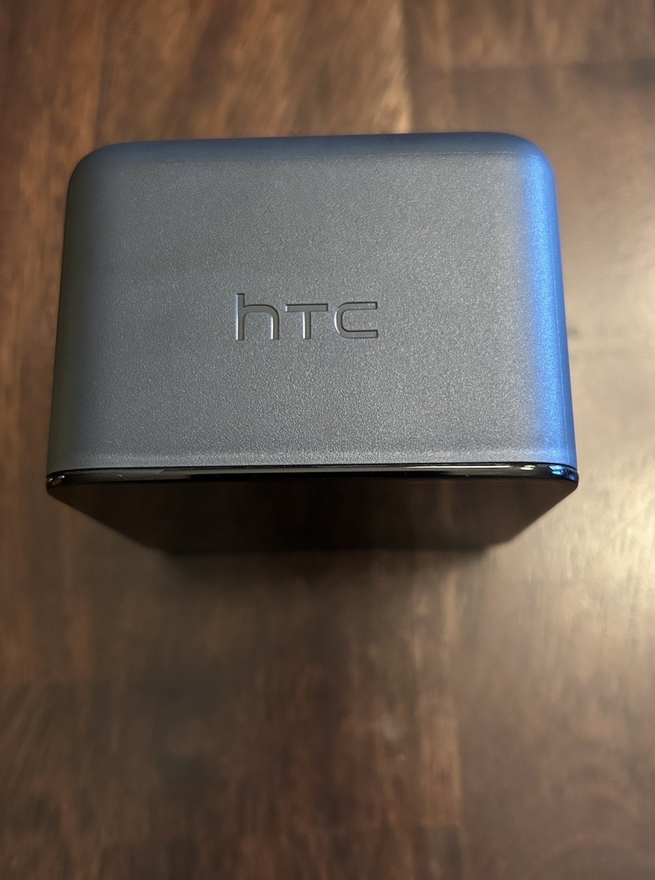 HTC Vive 1.0 Base Station Lighthouse & Adapter (TESTED, POSSIBLE HARDWARE ISSUE)