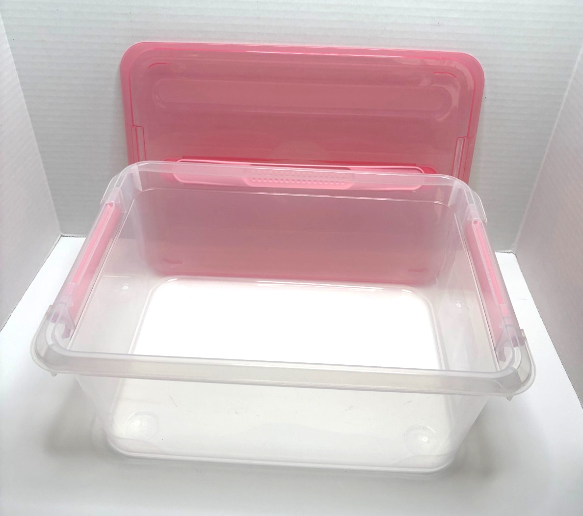 RECOLLECTIONS Latchmate Craft Storage Container w/ Removable Tray--NEW