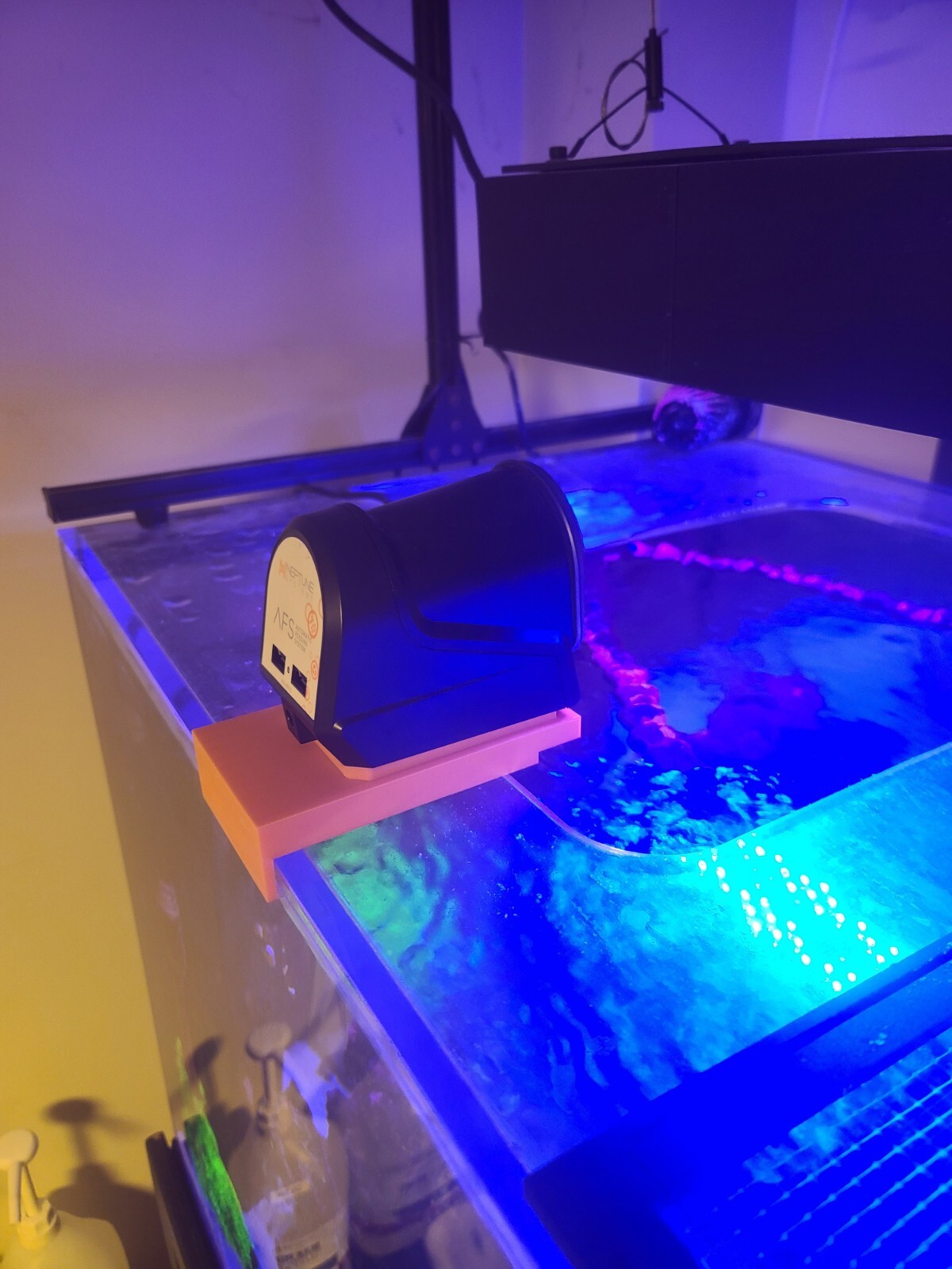 Neptune Systems Apex Feeder 3D Printed Bracket for Eurobraced Aquarium