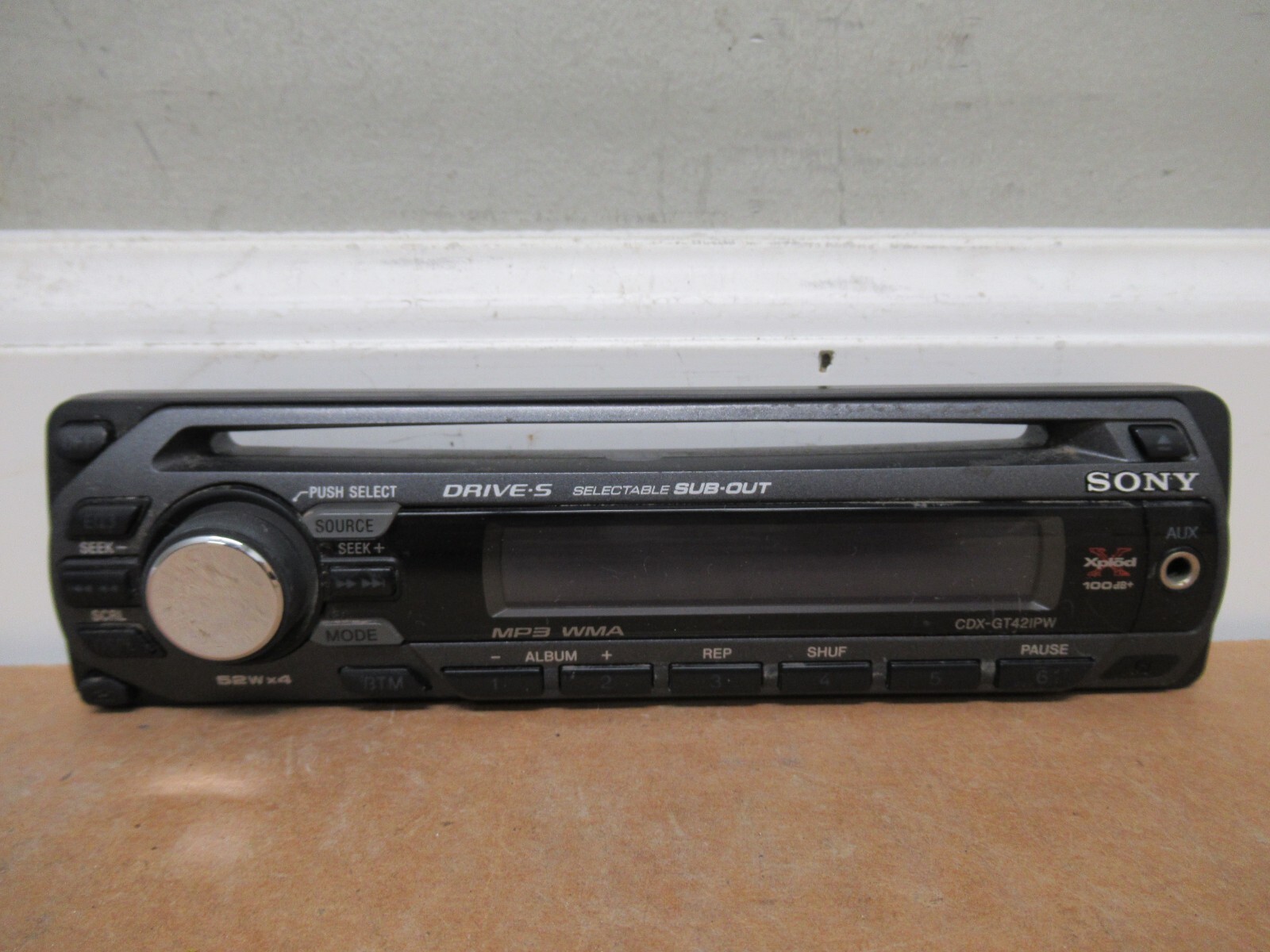 Sony CDX-GT421PW Radio Stereo Audio Faceplate 52wx4 Amp Xplod MP3 WMA