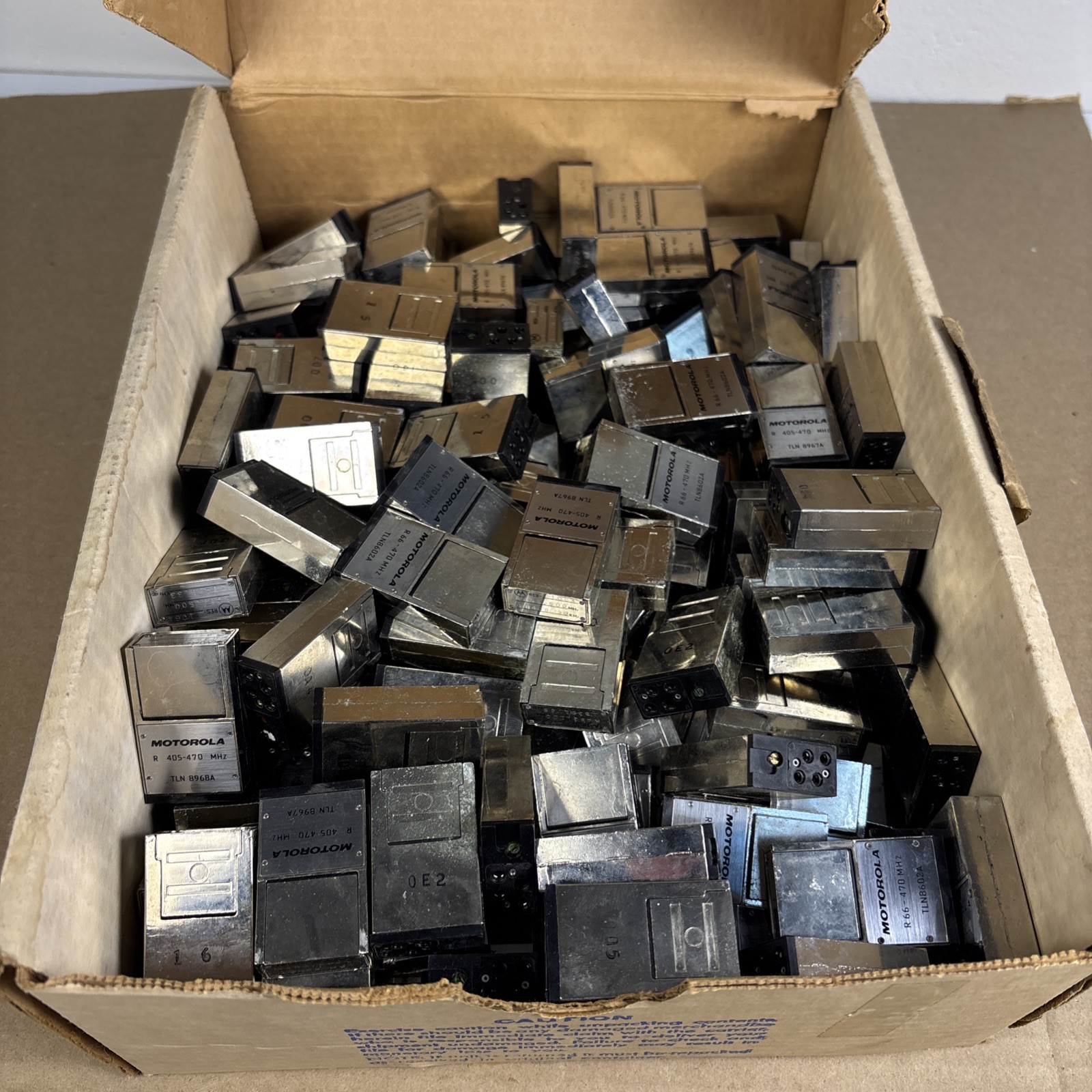 HUGE LOT OF VINTAGE MILITARY MISC HAM RADIO CRYSTALS COMPONENTS Motorola
