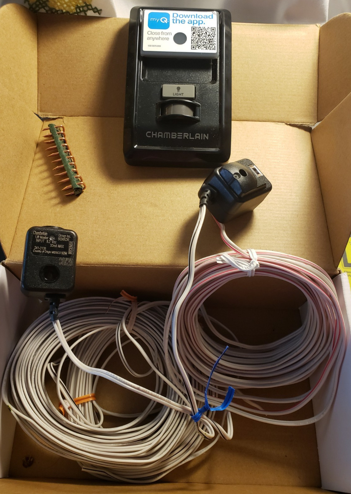 Chamberlain WiFi 2.0 Garage Door Opener Motion Detecting Wall Control New in Box