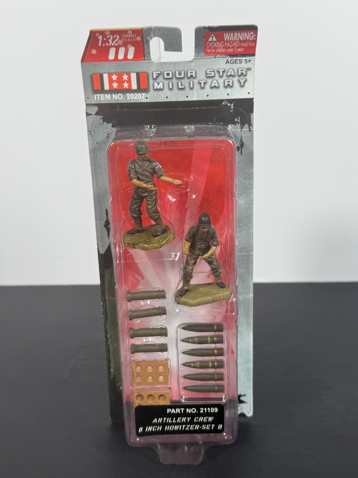 Four Star Military #21109 1:32 Artillery Crew 8" Howitzer-Set B New in Box