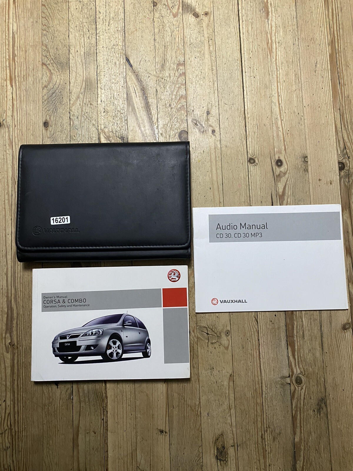 01-06 VAUXHALL CORSA OWNERS HANDBOOK MANUAL & WALLET 2005 Ref16001