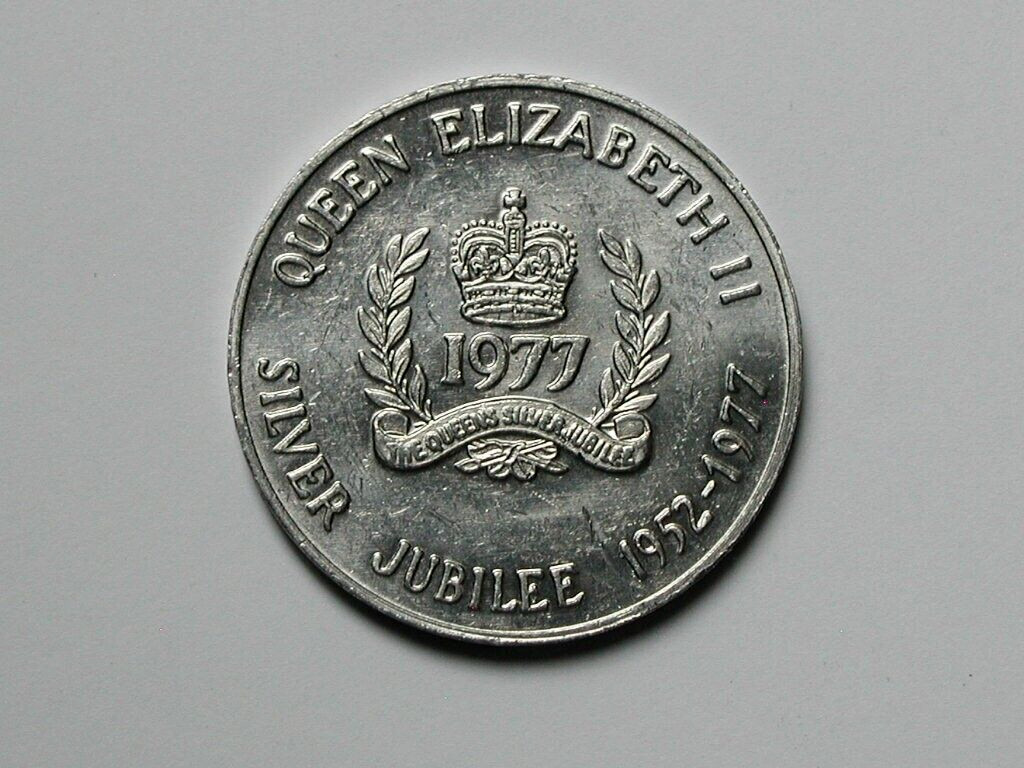 Queen Elizabeth II 1977 Ontario CANADA Souvenir Jubilee (1952-) Aluminum Medal