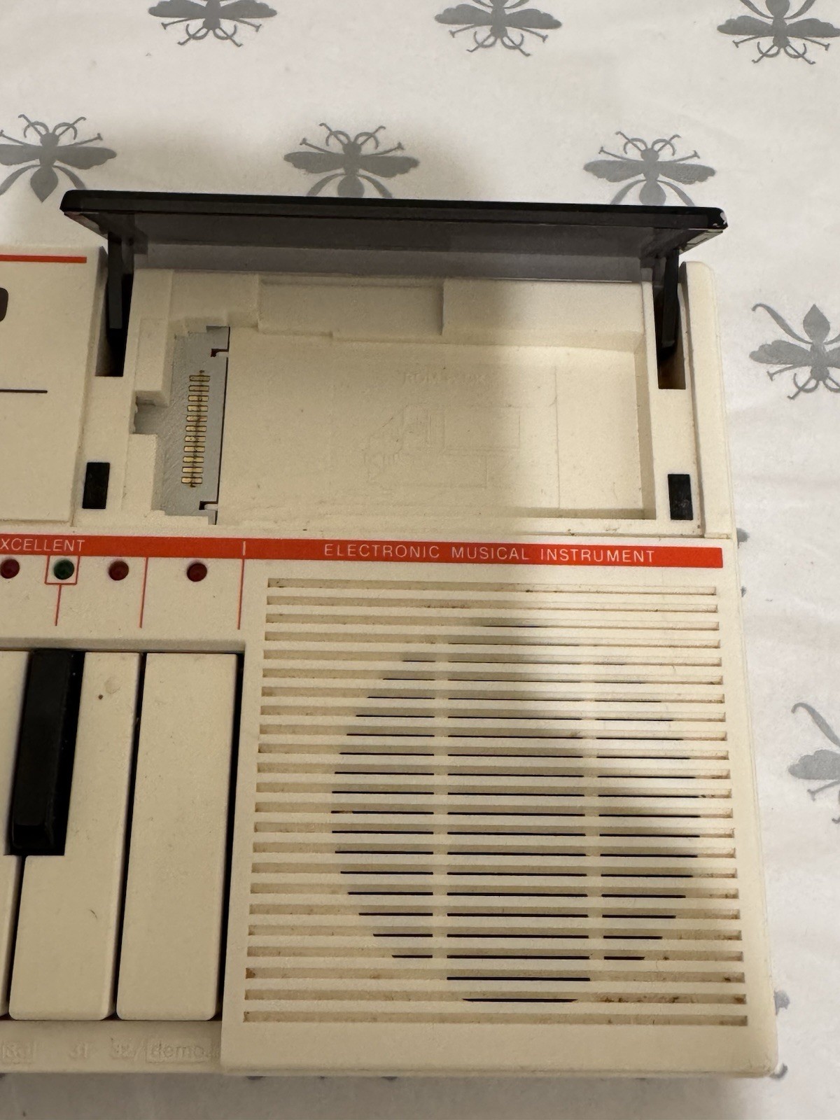 Casio Full Synth PT-82, 32 Key / Light Weight / Compact / Keyboard / Tested