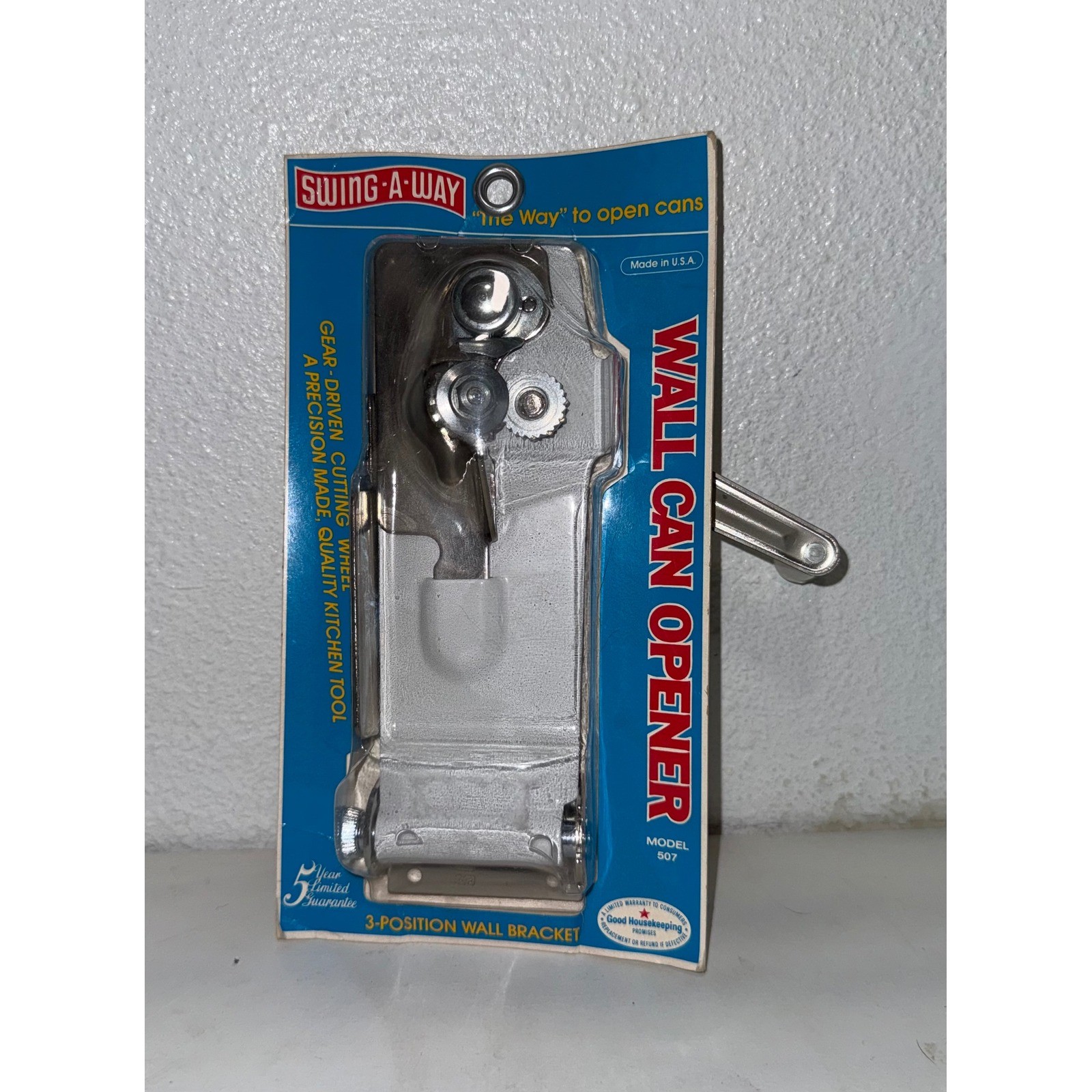 Vintage Swing-A-Way Wall Can Opener Model 507 White Gear Driven Made in USA NEW