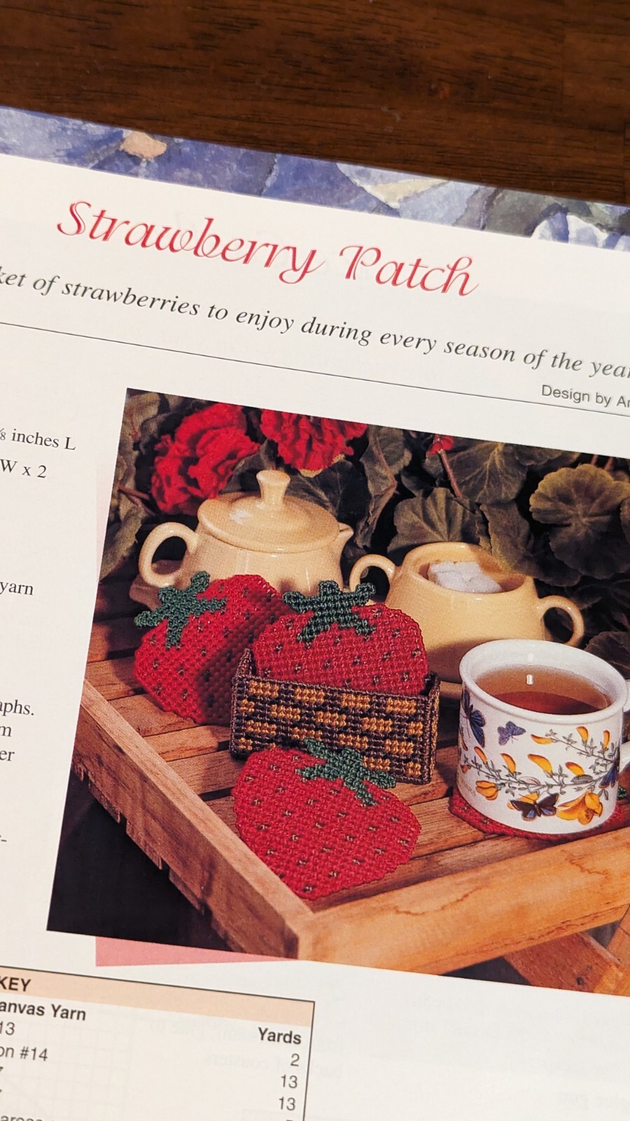 101 Easy Home Accents PLASTIC CANVAS PATTERN BOOK Very Good Used