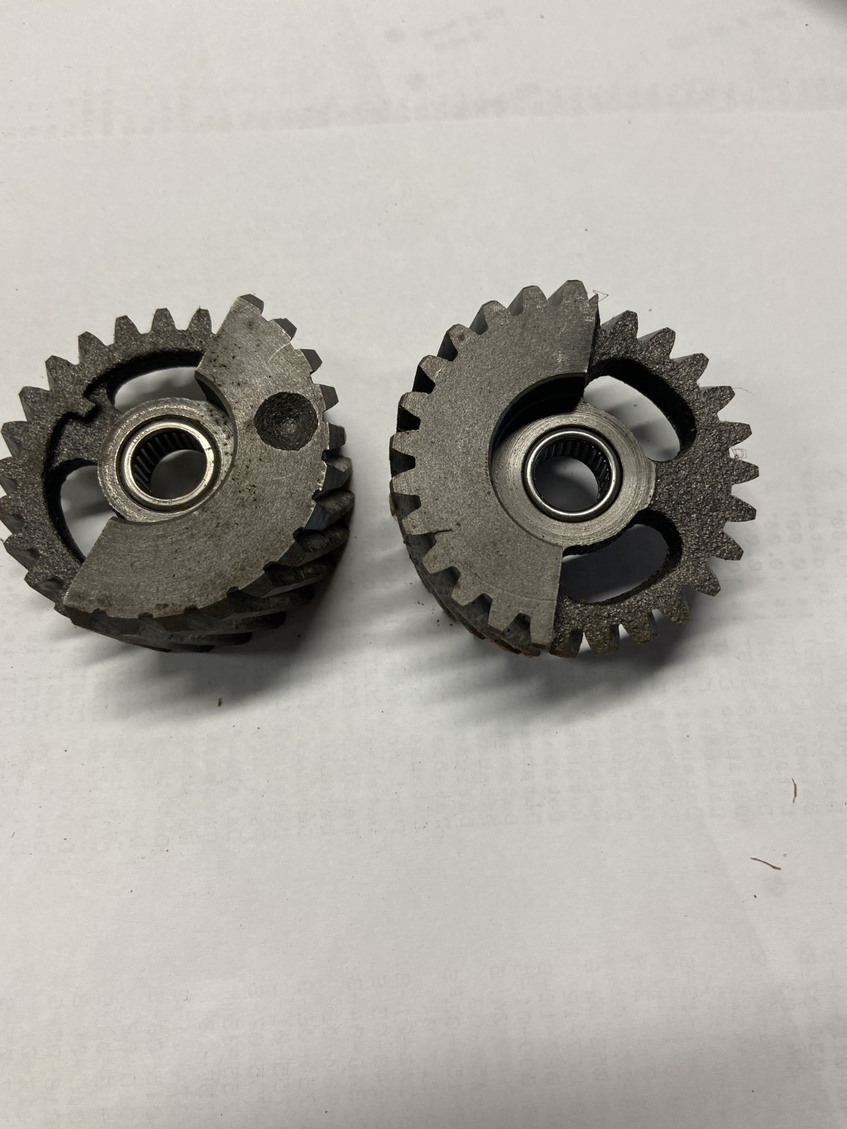 2 NEW  OEM KOHLER BALANCE GEARS PART# 45-043-03,4504303S