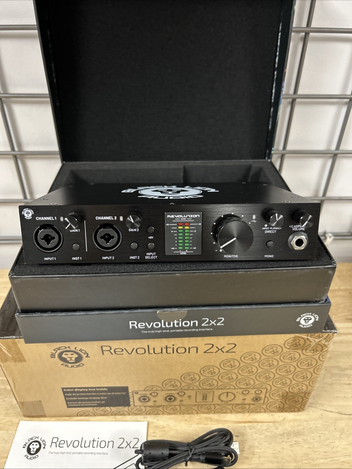 Black Lion Revolution 2x2 USB 2 Channel Portable Recording Interface