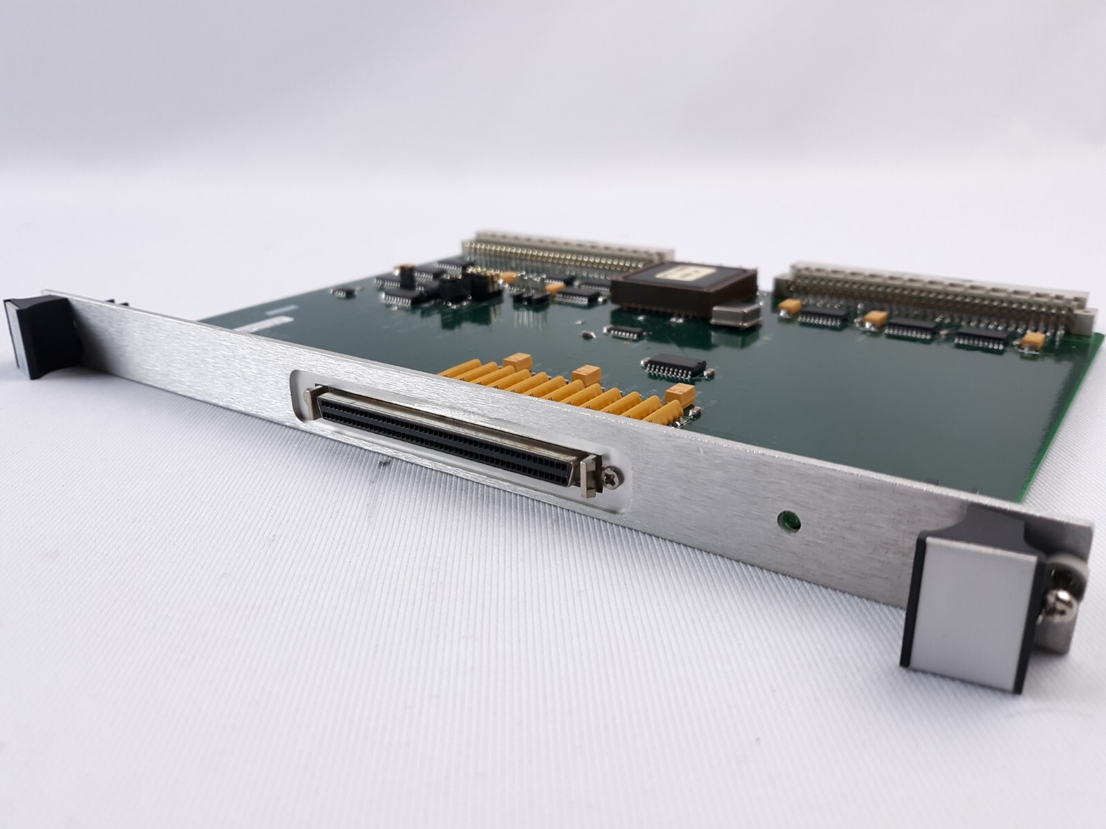 Solflower Computer PCI-VME Adapter Board