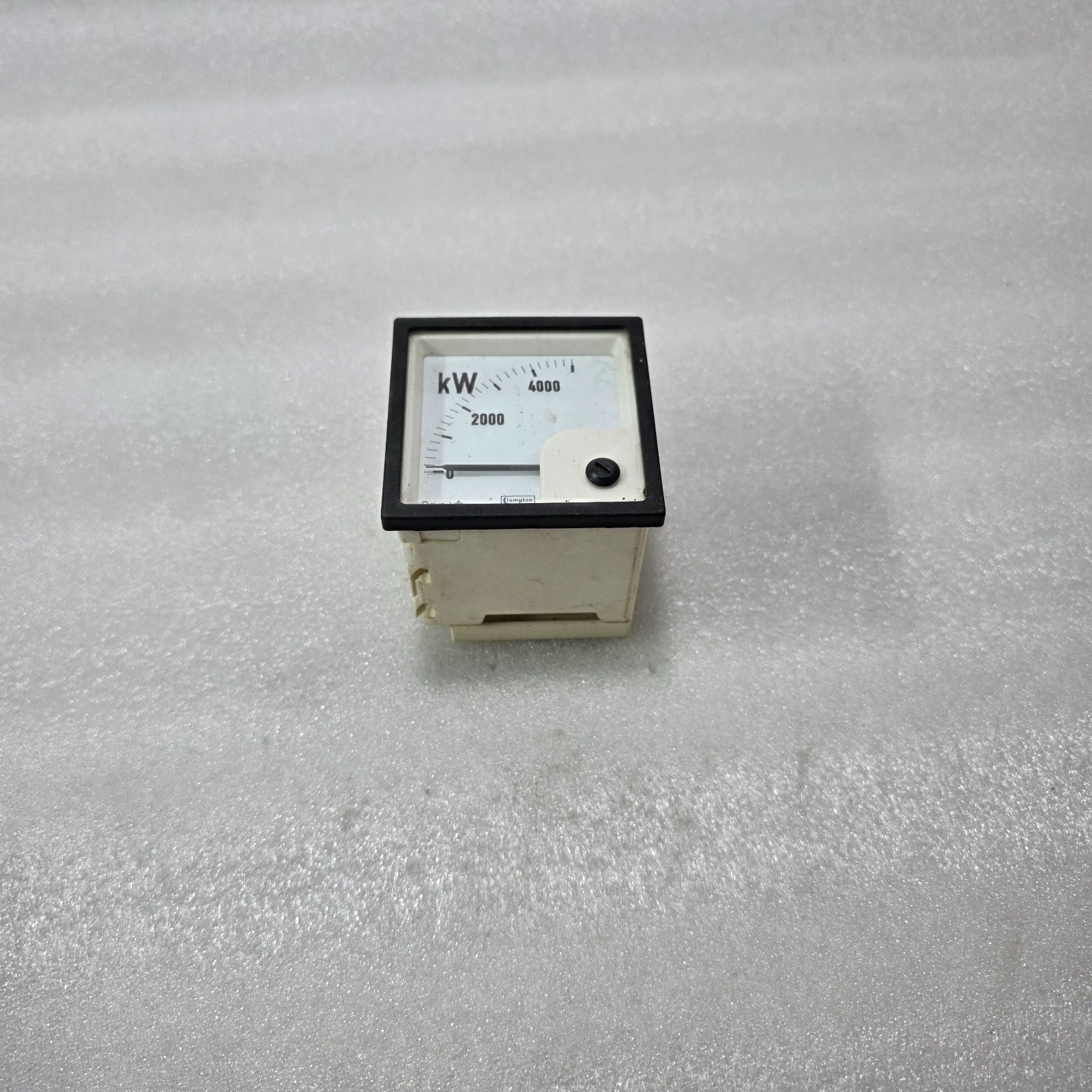 CROMPTON E243-015-G-FA-UK-IP-NC ANALOG KW PANEL METER 0-5000KW 1MA DC