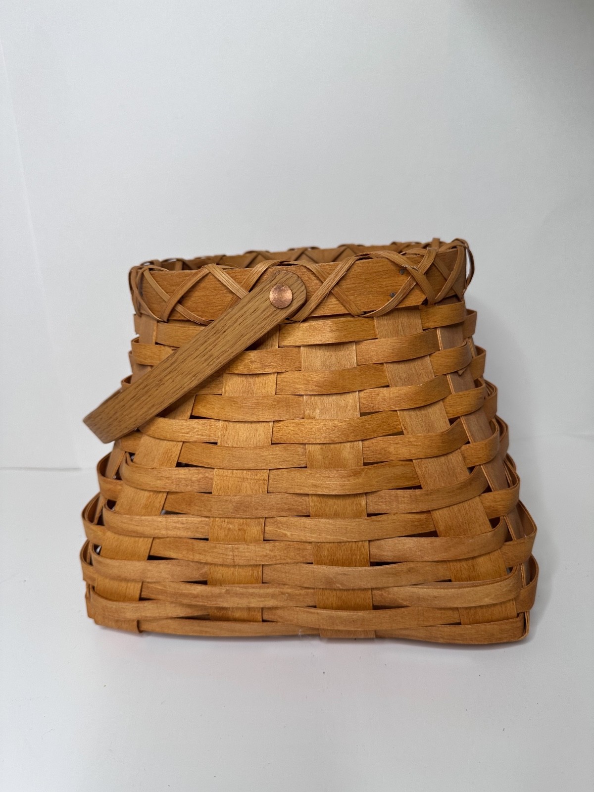 Workshops Egg Collector Amish Basket 9x9"