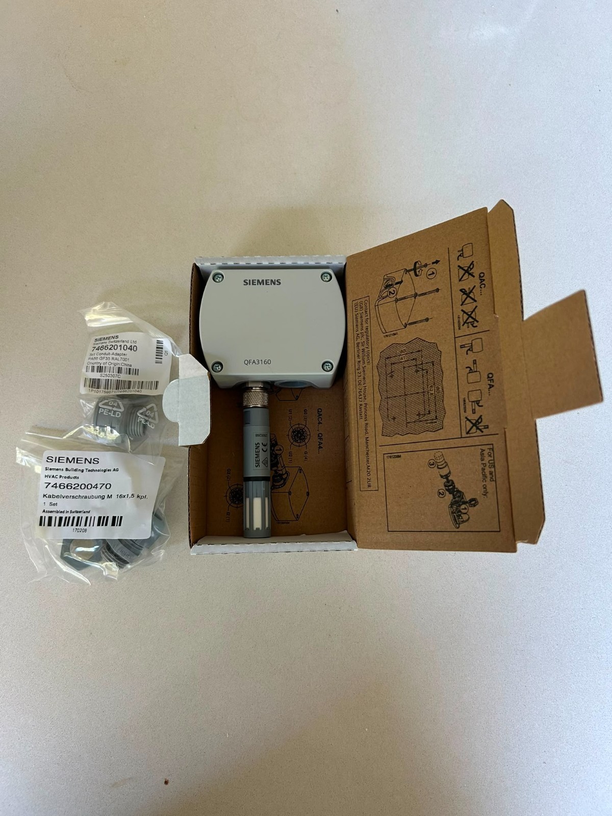 Siemens QFA3160 Room Sensor for Humidity and Temperature - Siemens...