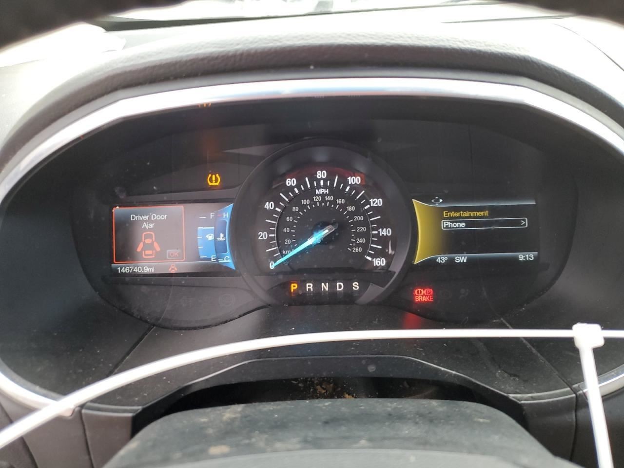 EDGE 2015 Glove Box 4559343