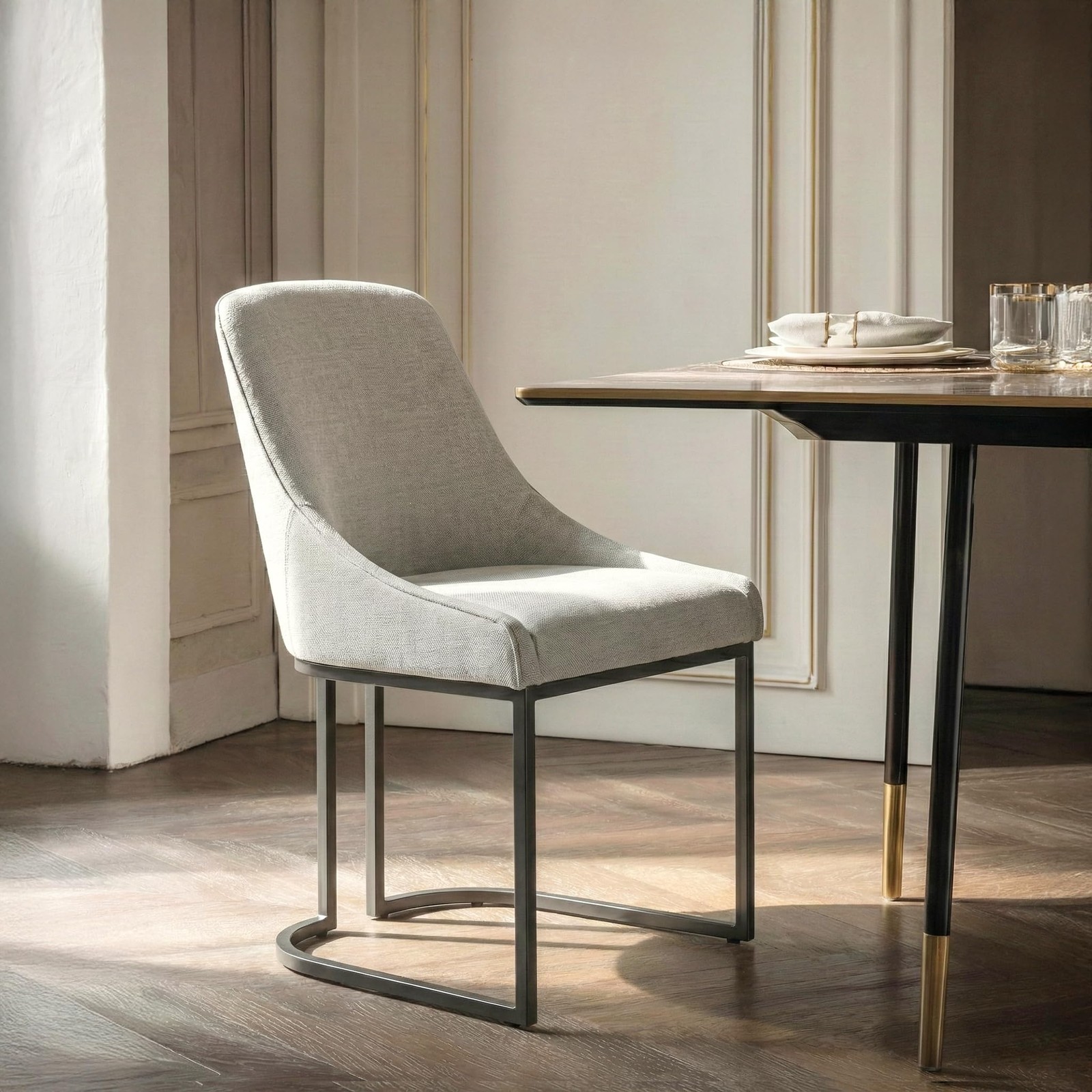 4 Fabric Upholstered Dining Chairs U-Shape Backrest Light Gray