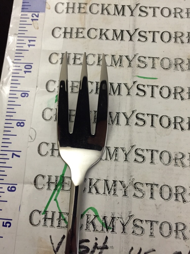 Oneida 9-1/2 Ss Serving Fork ROBINSON HOME PRODUCTS, Serving Ware 20735